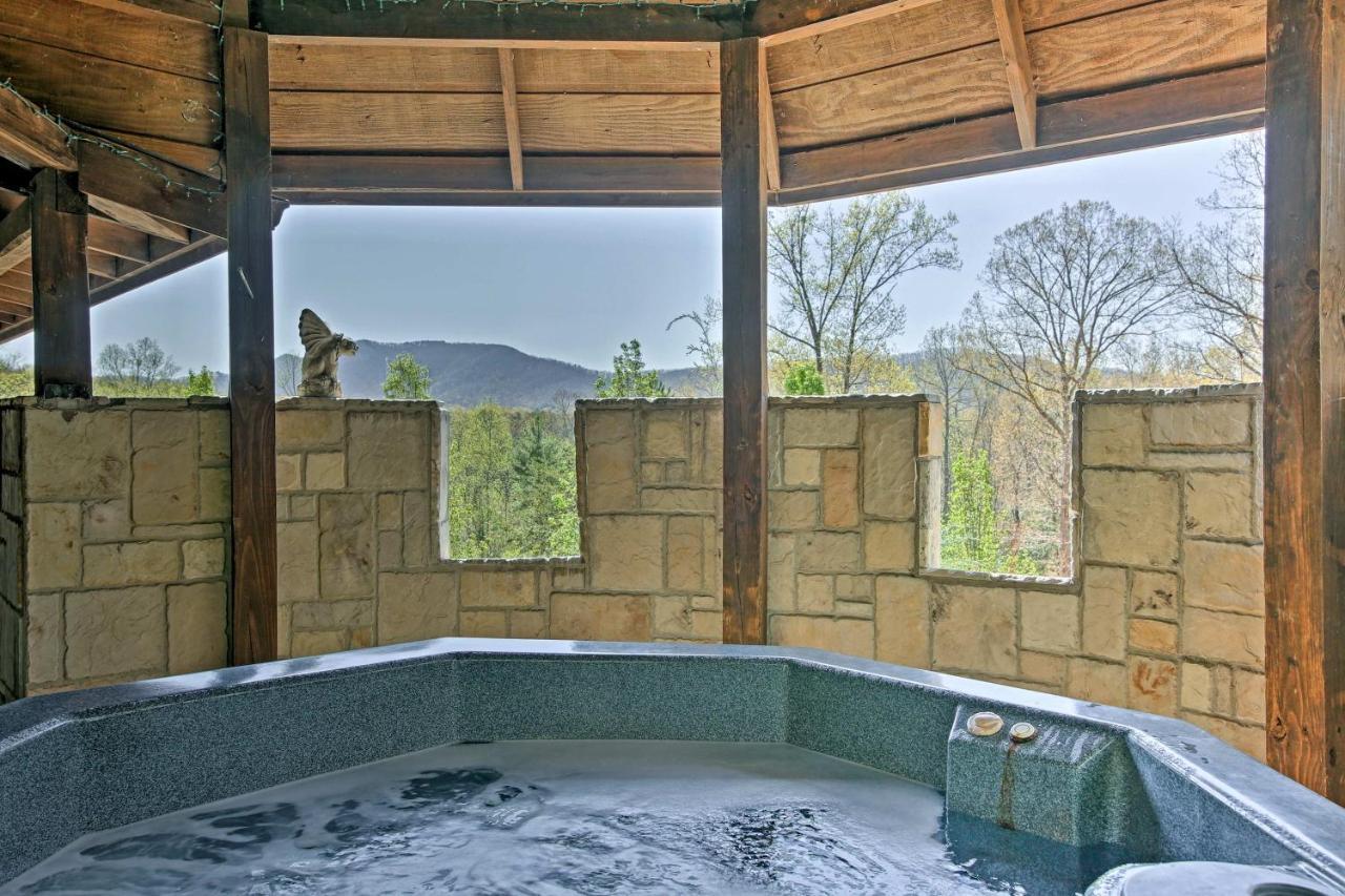 Villa Unique Murphy Retreat With Hot Tub, Pond And Waterfall Extérieur photo