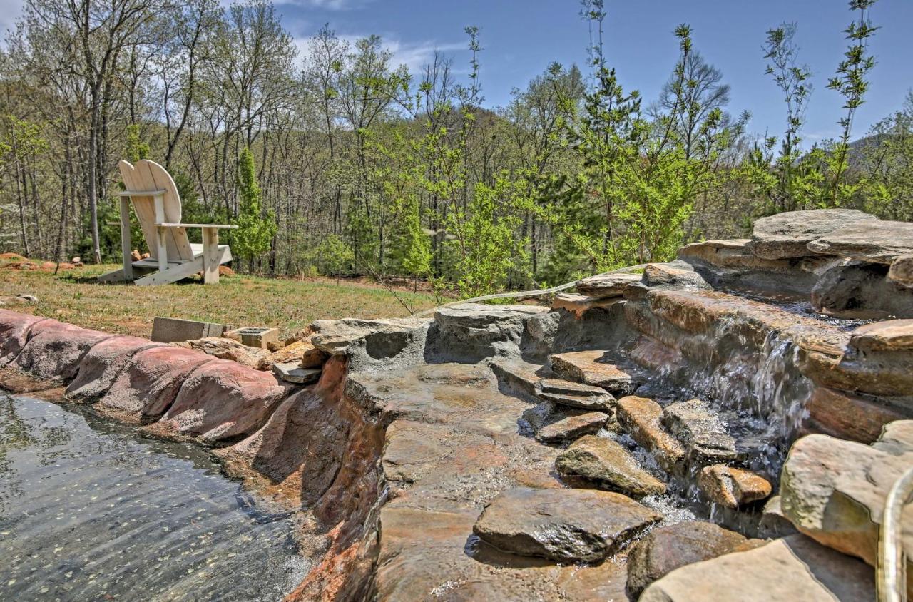 Villa Unique Murphy Retreat With Hot Tub, Pond And Waterfall Extérieur photo